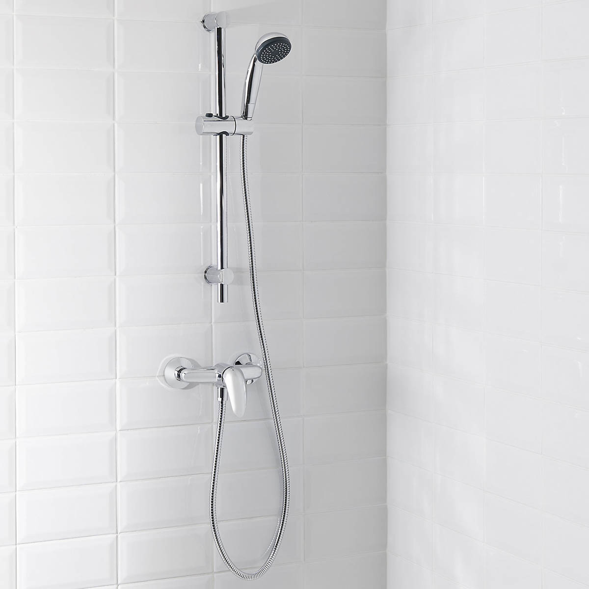 Mixer Shower Chrome Effect Round Head Traditional Single Lever Wall Mounted - Image 2