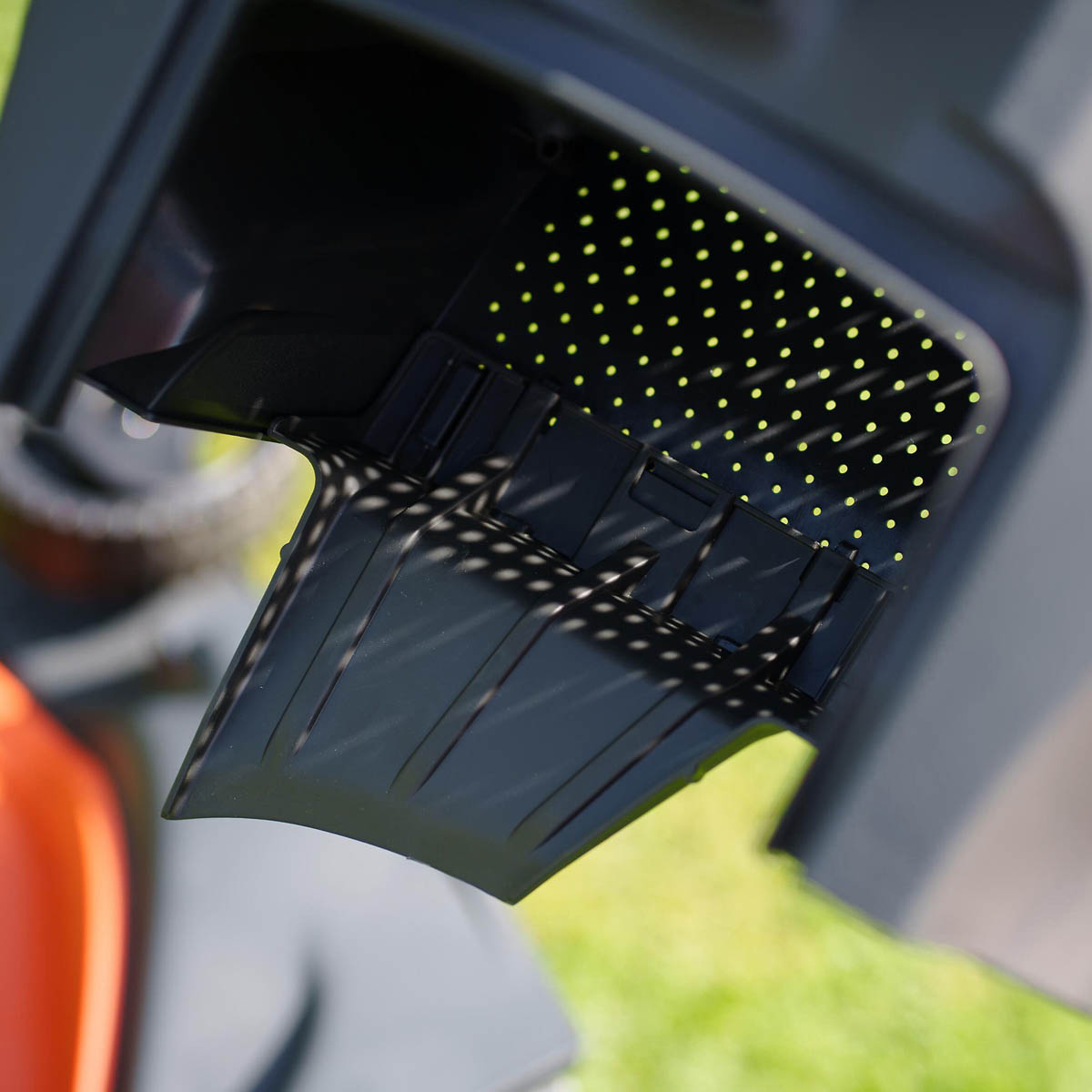 Flymo Lawnmower Cordless 18V 4Ah Li-ion 18VSimplimow320Kit Rotary Grass Cutter - Image 5