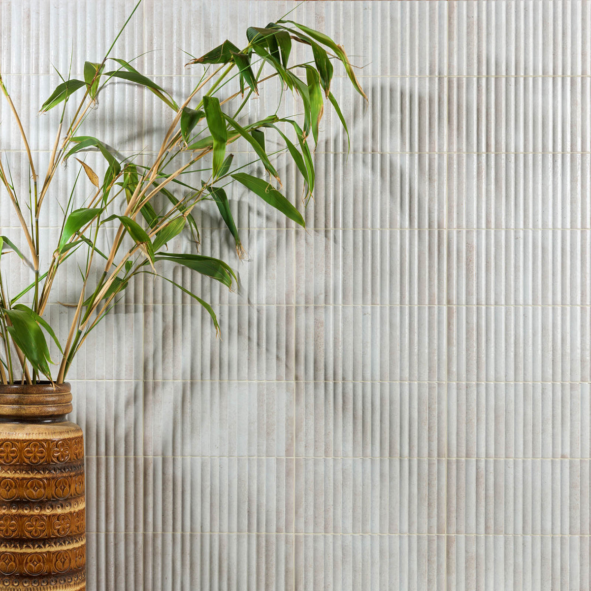 Wall Tile Cream Gloss Furrow Metallic Effect Embossed Ceramic Indoor Pack Of 20 - Image 1