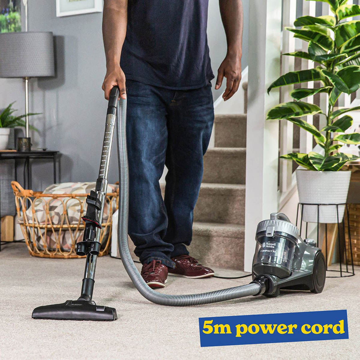 Russell Hobbs Cylinder Vacuum Cleaner Electric RHCV1611 Compact Indoor 700W - Image 3
