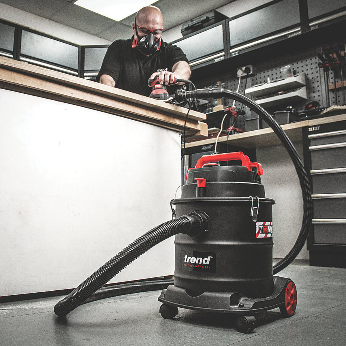 Trend Vacuum Cleaner T32 Capacity 20L Top-Mounted Handle 70dBA 800W 230V - Image 5