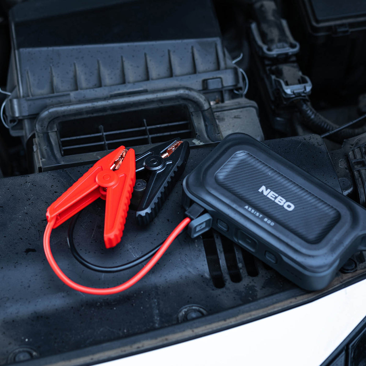 Nebo Jump Start 800A Assist Portable Battery Booster Power Bank Floodlight - Image 5