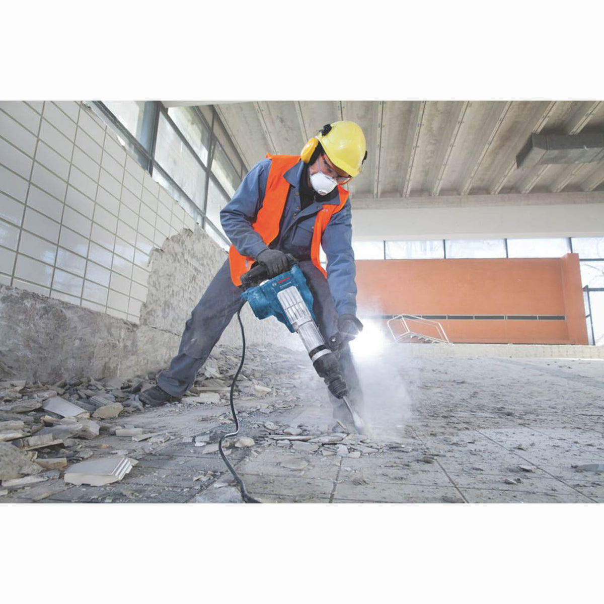 Bosch Concrete Breaker Electric Demolition Hammer 110V GSH11VC SDS Max 1700W - Image 3