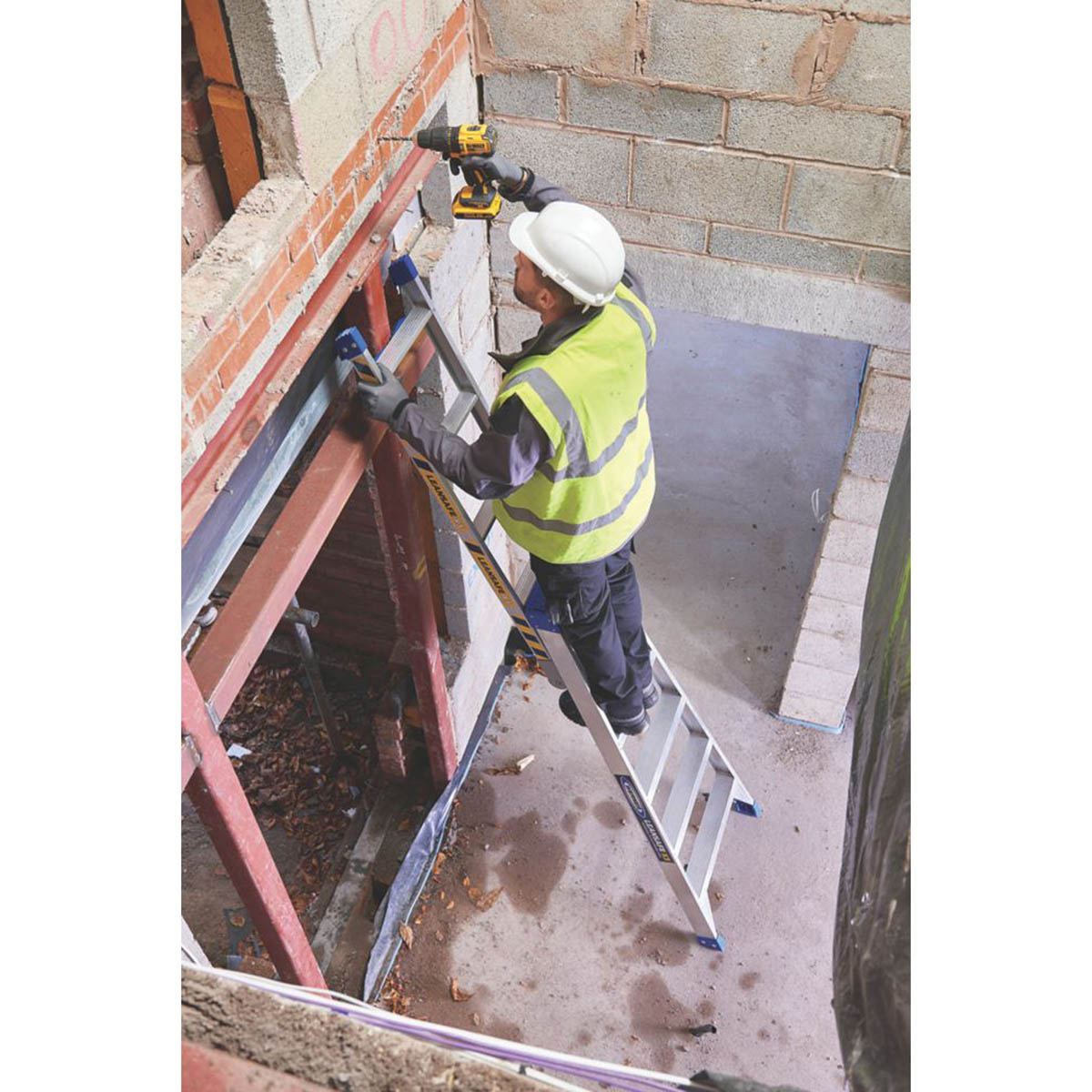 Werner Combination Ladder Aluminium Step Ladder Anti Slip Foldable 2.9m - Image 6