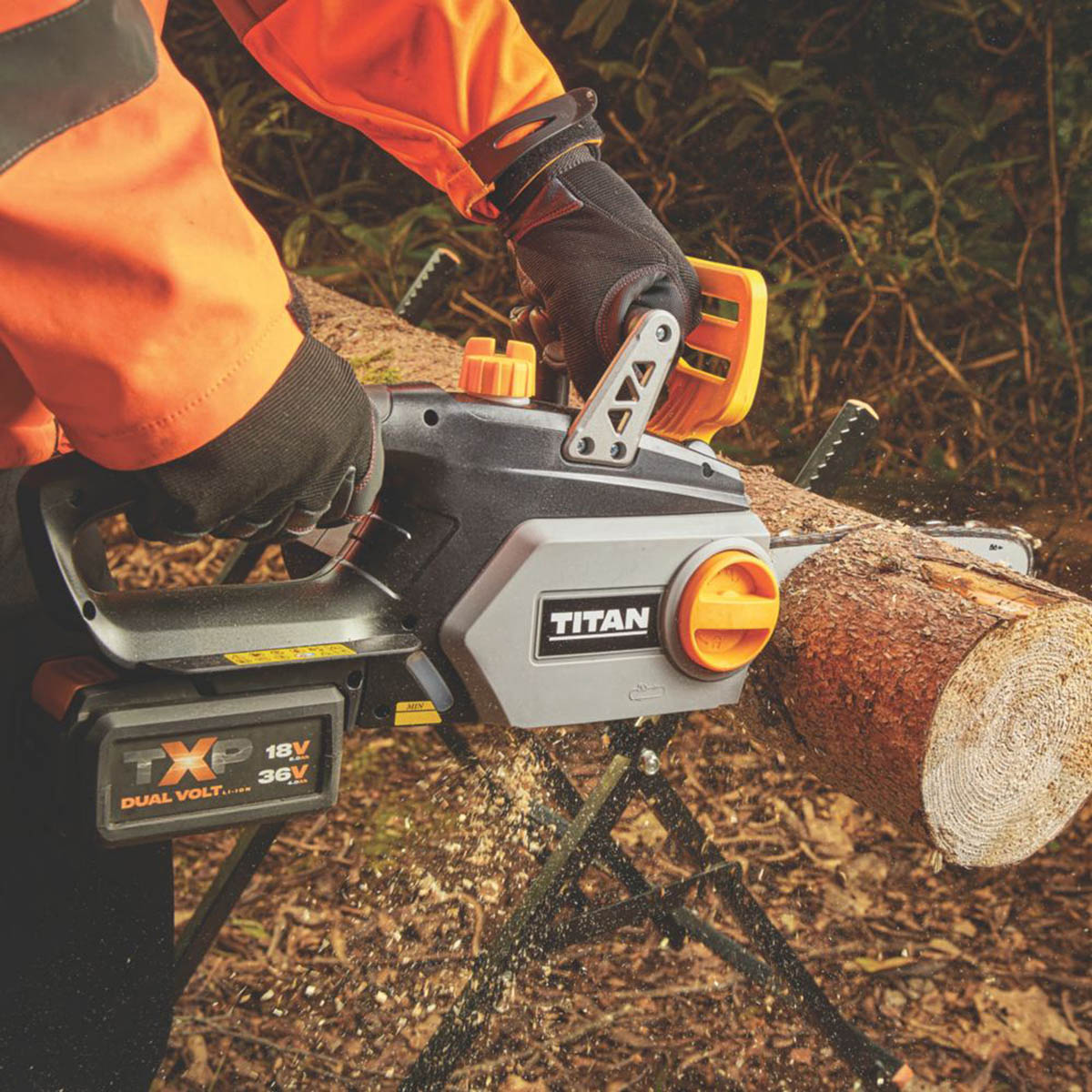 Titan Chainsaw Cordless 18V Li-Ion TTI932CHN 25cm Garden Wood Cutter Body Only - Image 3