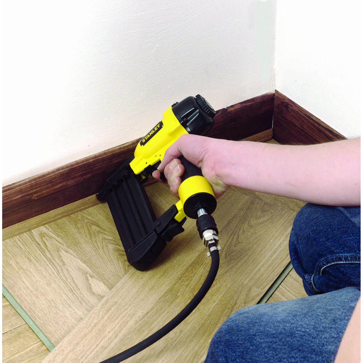 Stanley Finish Nailer Cordless 18V Li-Ion FATMAXV20 Compact 18Ga Body Only - Image 2