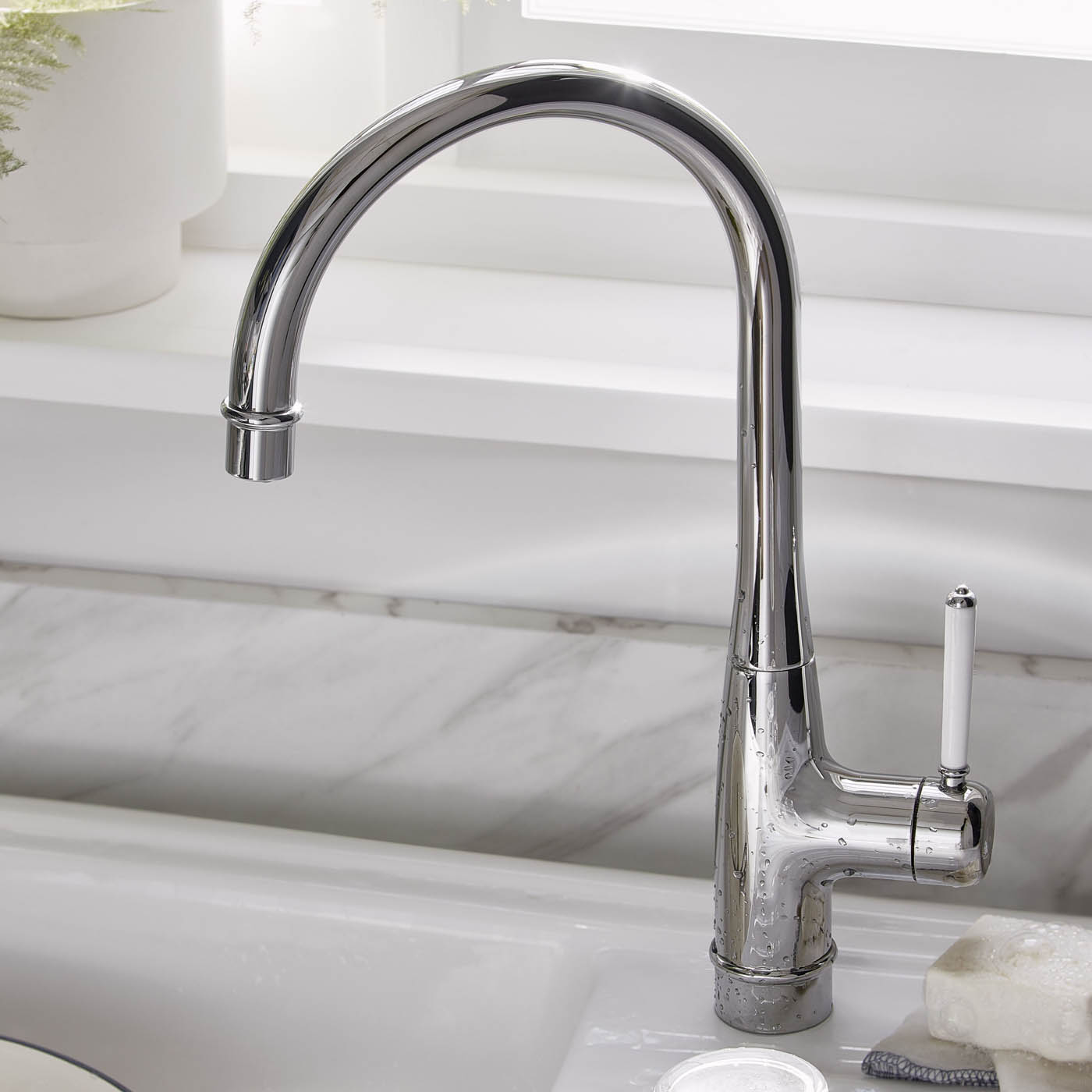 Kitchen Sink Tap Mixer Chrome Single Side Lever Ceramic Cartridge Traditional - Image 2