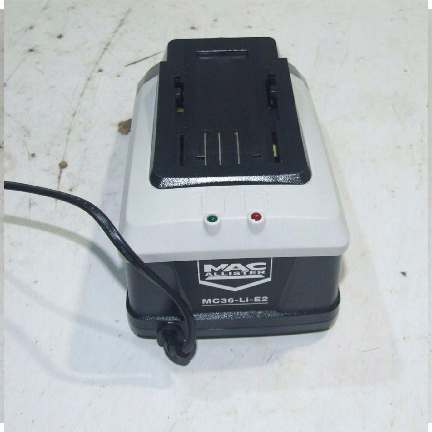 Mac Allister Battery Charger Fast 36V MC36-li-e2 Li-Ion Rapid Charge - Image 3