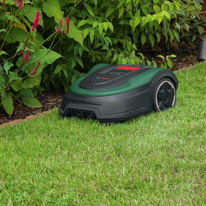 Bosch Robotic Lawnmower Cordless 18V 2.5Ah Li-Ion M+700 Garden Mulching 700m² - Image 4