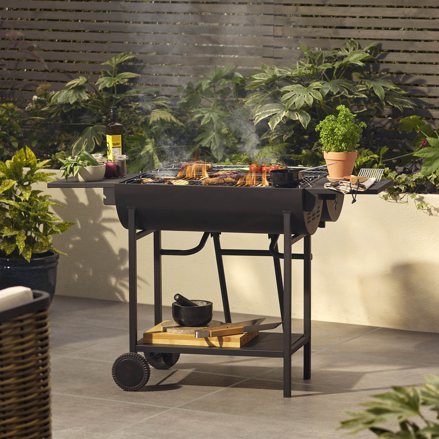 Stockton Black Barrel double grill Charcoal BBQ - Image 4