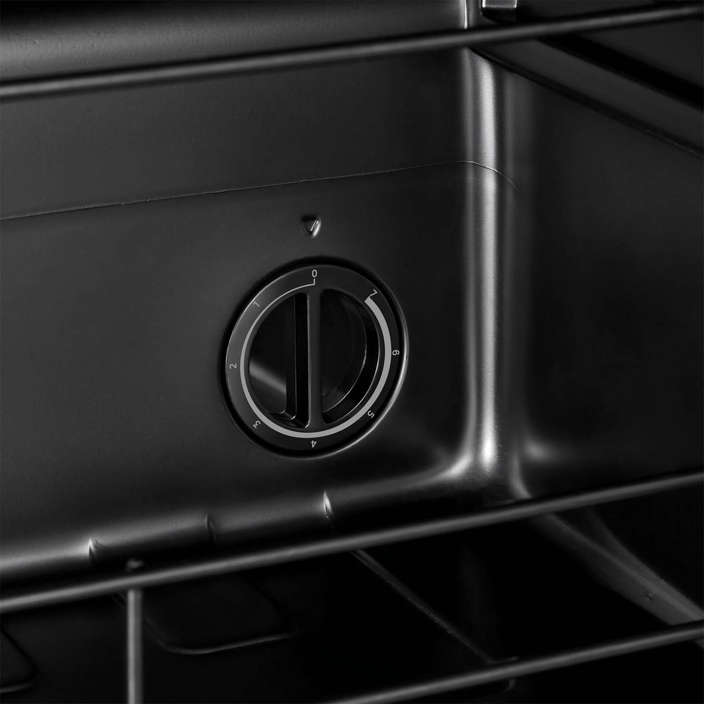 NNWC14UK Freestanding Wine cooler - Matt black glass effect - Image 6