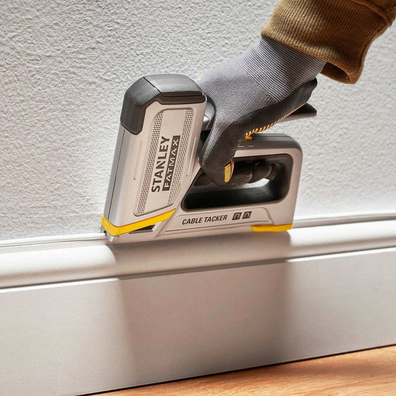 Stanley Cable Tacker 2IN1 Wire Staple Gun Soft Grip 6-14mm Durable Compact - Image 5