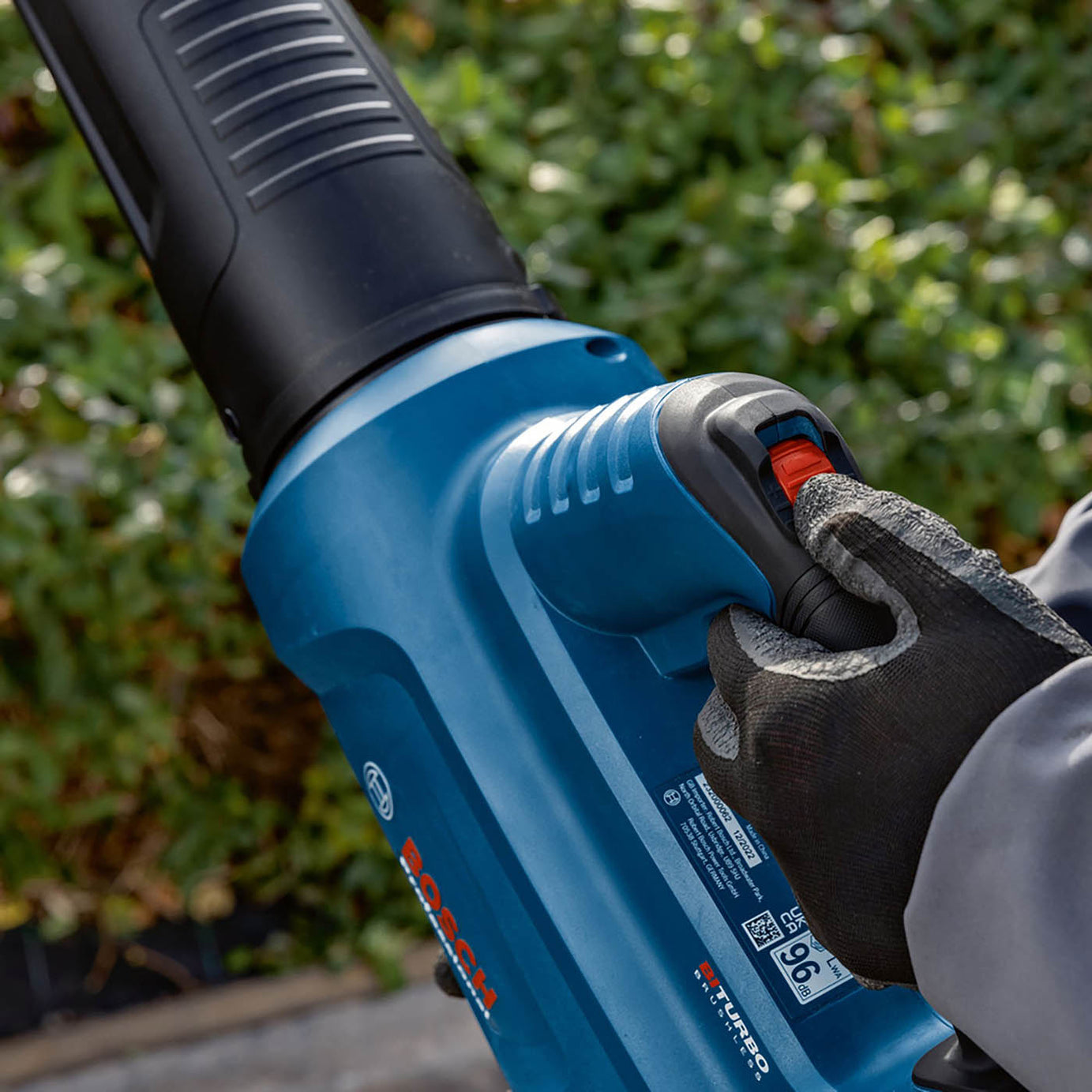 Bosch Leaf Blower Cordless GBL 18V-750 Brushless 18V Coolpack Body Only - Image 6