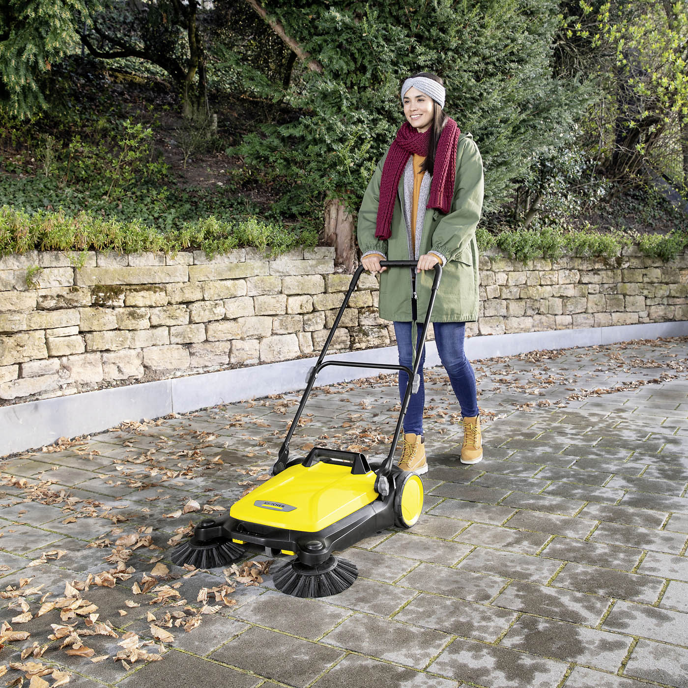 Kärcher S4 Twin Cordless Yellow Floor sweeper - Image 9