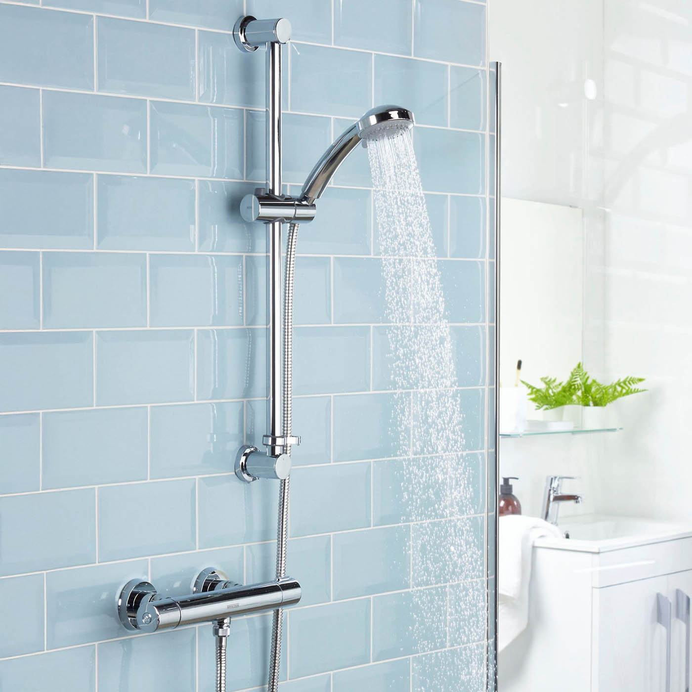 Bristan Frenzy Chrome effect Rear fed Thermostatic Mixer Shower & 1.5m hose length - Image 6