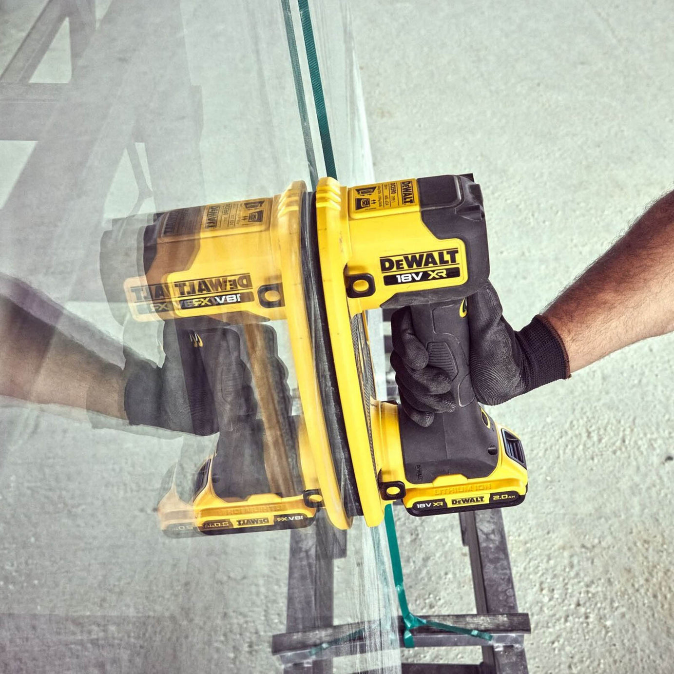 DeWalt Grabo 18V XR Bare Suction lifter with 1 pad - DCE590N-XJ - Image 10
