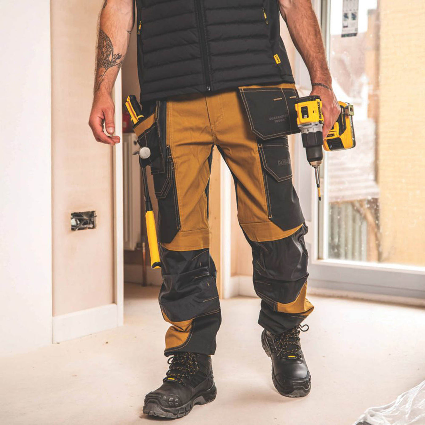 DeWalt Work Trousers Mens Regular Fit Brown Gray Multi Pockets Cargo 34W 31L - Image 2