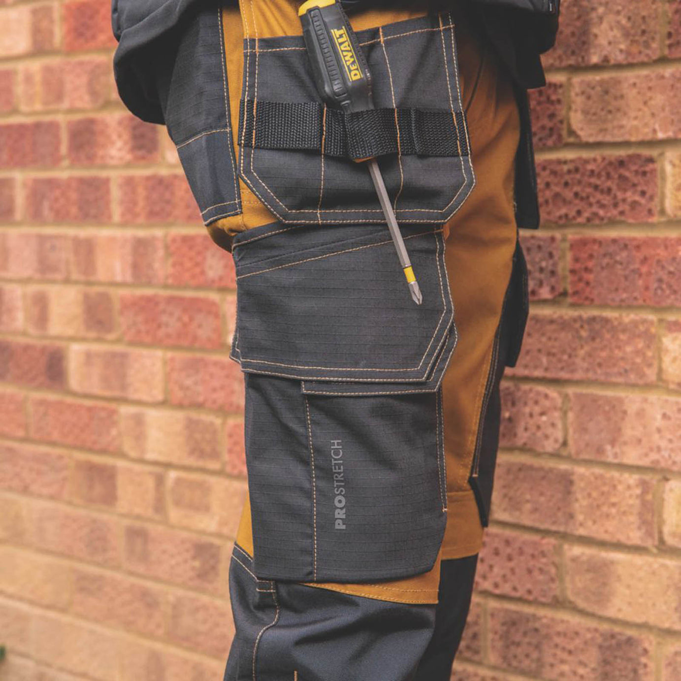 DeWalt Work Trousers Mens Regular Fit Brown Gray Multi Pockets Cargo 34W 31L - Image 3