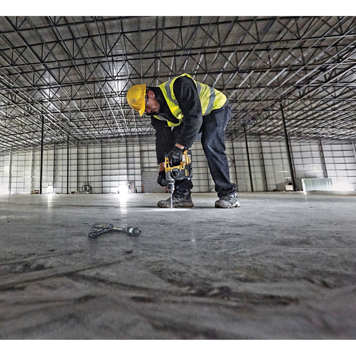 DeWalt Cordless Rotary Hammer Drill SDS+ Plus Brushless DCH273N 18V XR Bare - Image 2