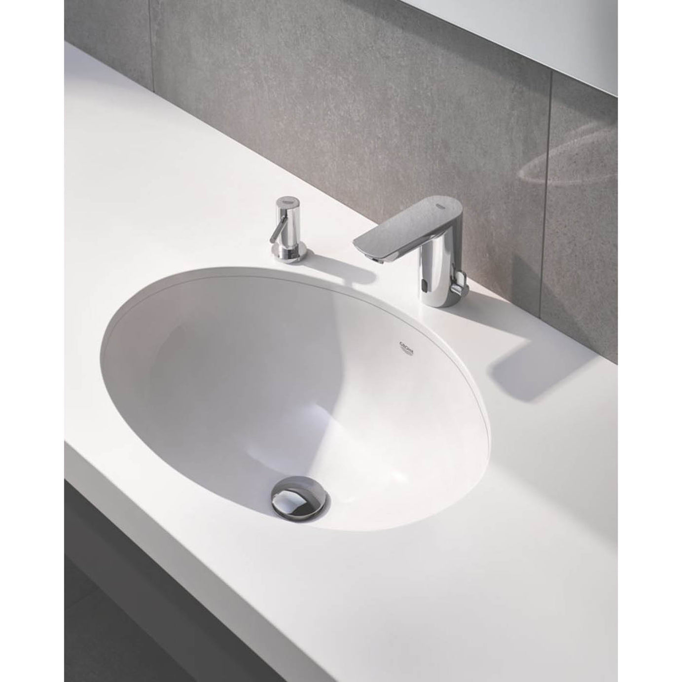 Grohe Slotted Waste Set with Push-Open Plug - Image 2