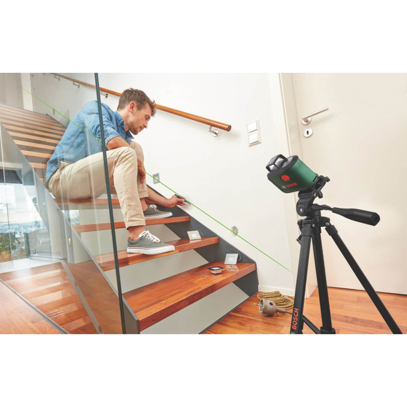 Bosch AdvancedLevel 360 0603663B07 Green Self-Levelling Cross-Line Laser with Tripod - Image 4