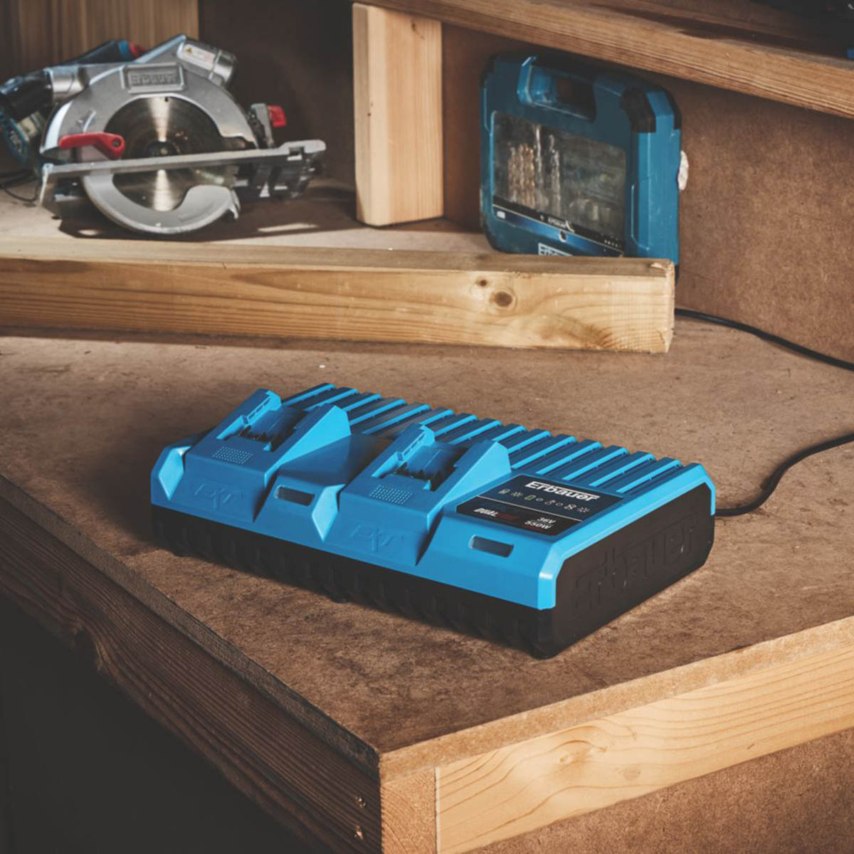 Erbauer Batteries And Twin Charger Set 18/36V 4.0/8.0Ah Lithium KF2P4DCBS - Image 2