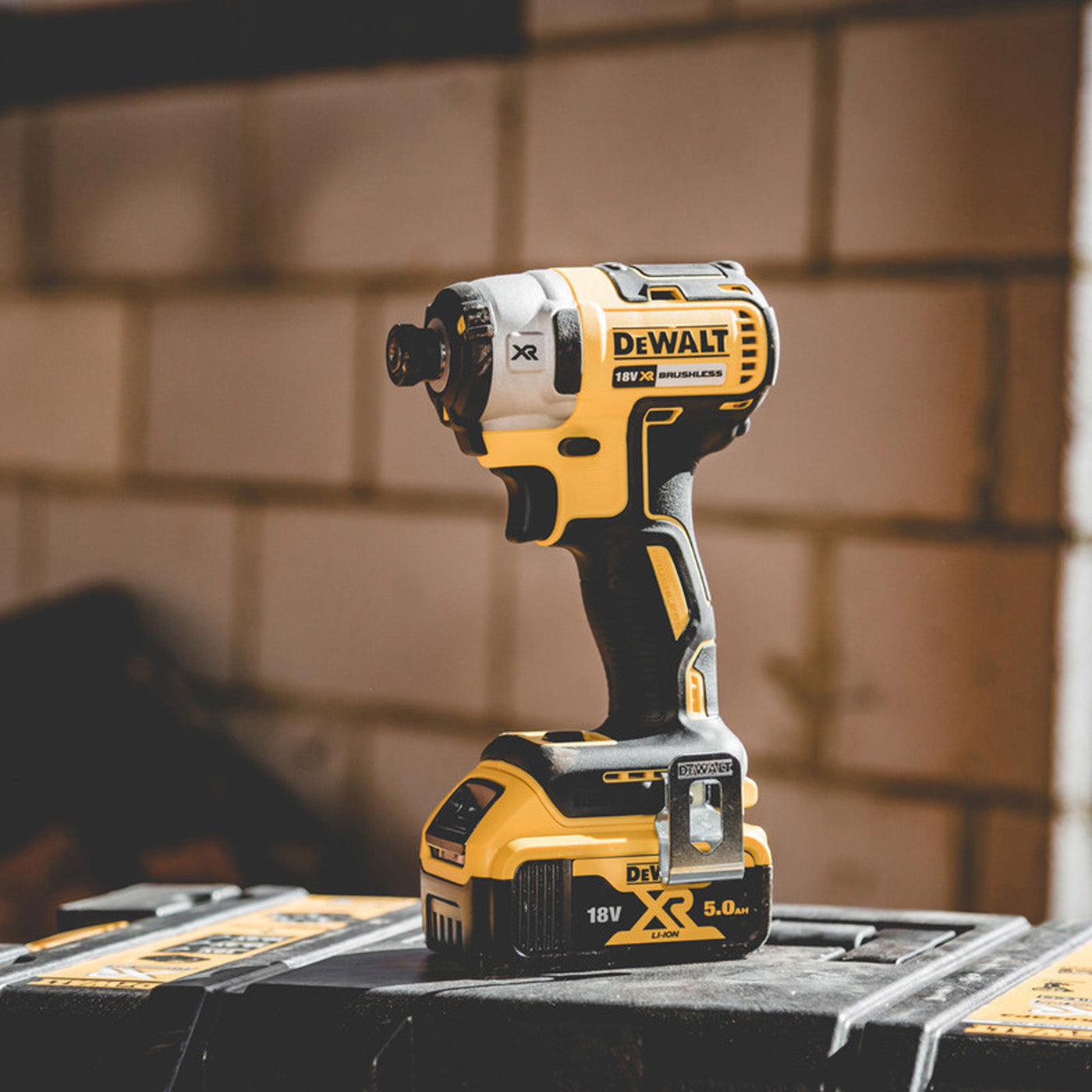 DeWalt Impact Driver DCF887 Cordless Compact Powerful LED 18V XR Body Only - Image 5