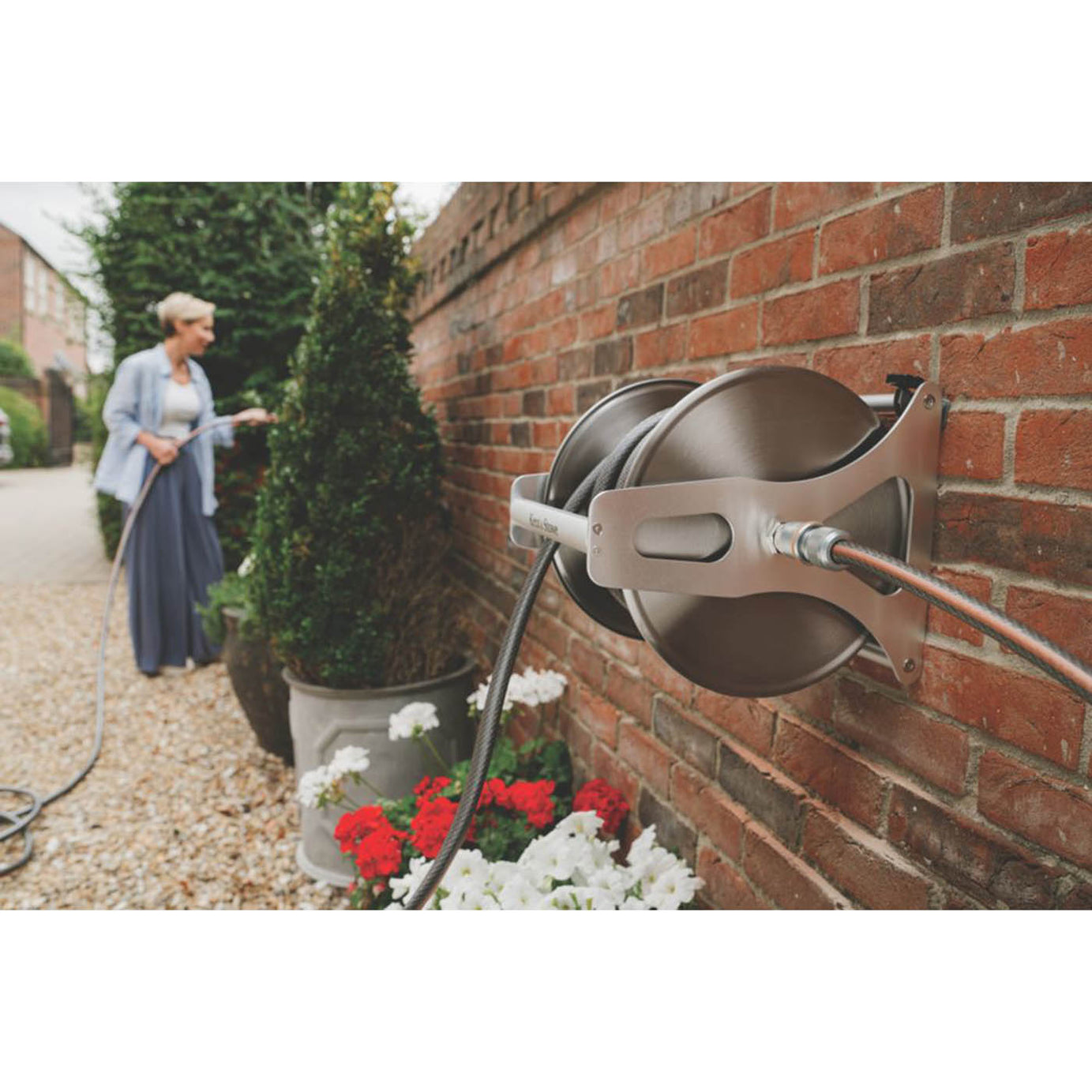 Garden Hose Reel Pipe Cart 30m 6 Spray Patterns Outdoor Watering Portable - Image 6