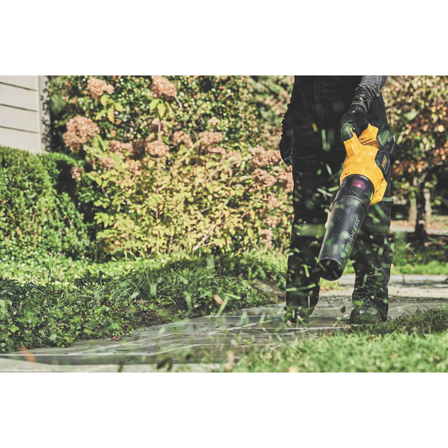 DEWALT Garden Leaf Blower Axial DCMBA572N-XJ Cordless 54V Li-Ion XR Body Only - Image 2