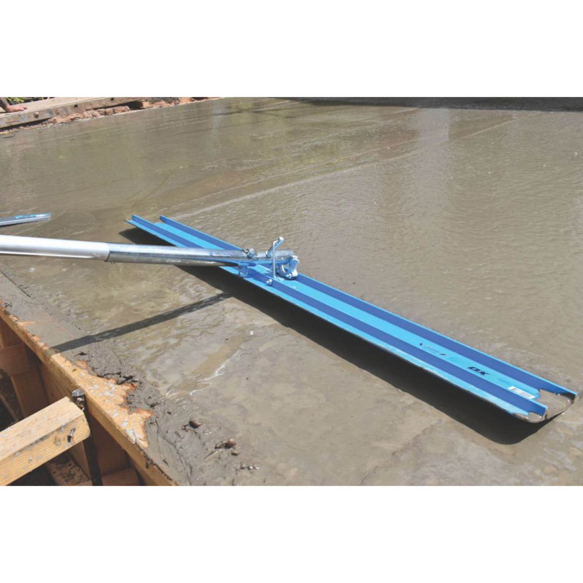 OX Pro Concrete Bull Float Extendable 47" x 6½" - Image 3
