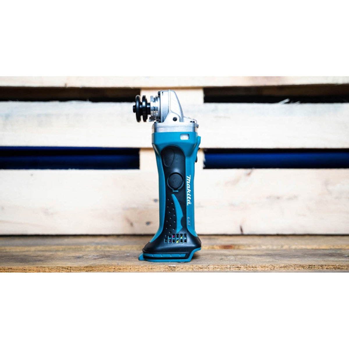 Makita BGA452Z 18V 115mm Grinder Body Only - Image 3