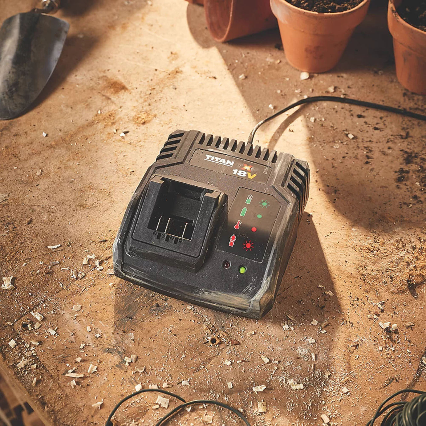 Titan Battery Charger TTB805CHR Fast Charging TXP 4A 18V Li-Ion Batteries 240V - Image 2