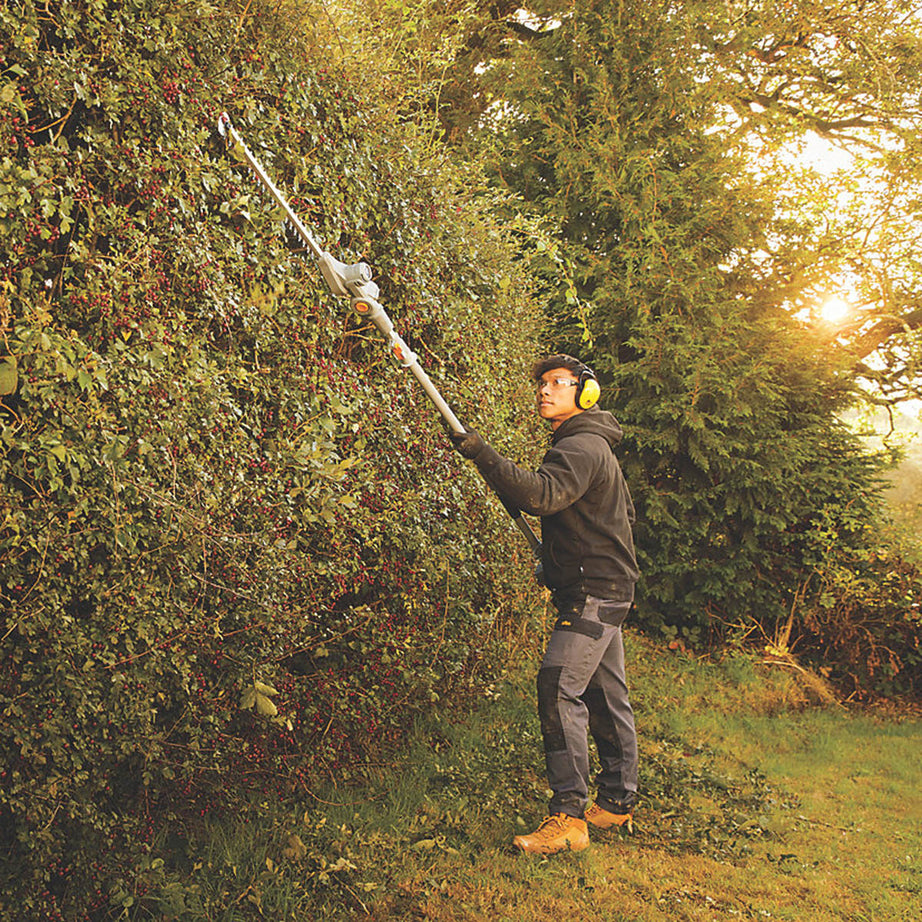 Titan Hedge Trimmer Pole Saw 2-in-1 Cordless TTT831HDC 18V Lightweight-Body Only - Image 3
